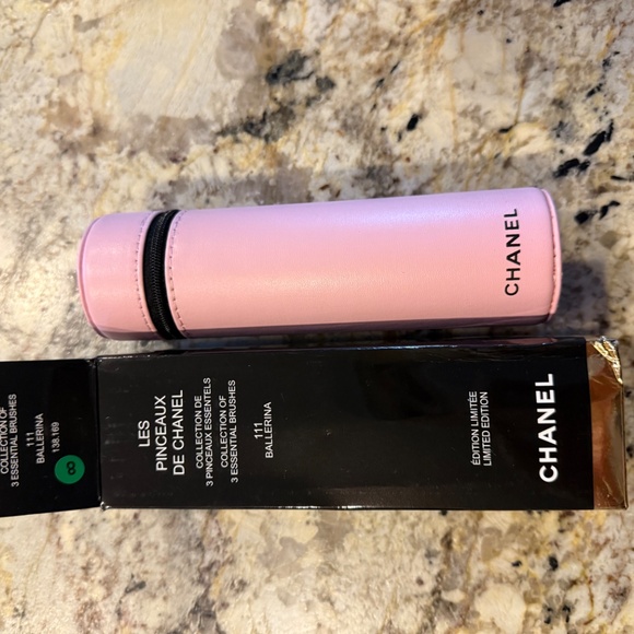 Chanel Les Pinceaux Des Chanel Ballerina Brush Set Limited Edition NEW - Picture 2 of 3